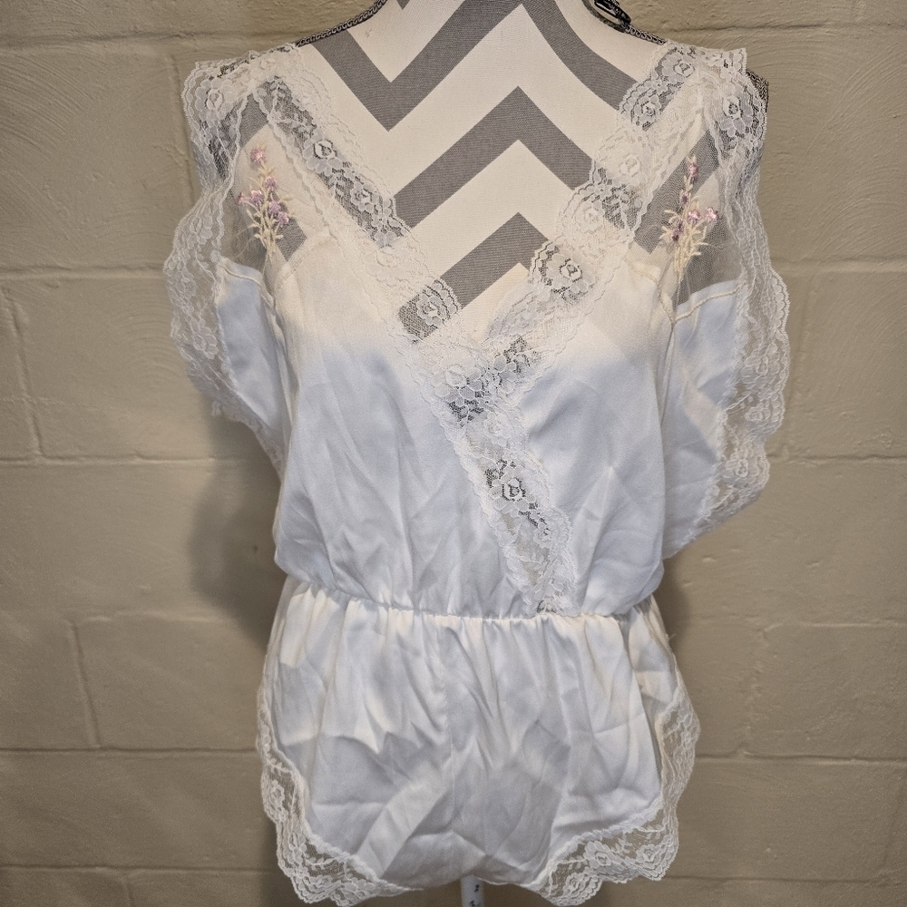Retro Cinema Etoile Intimate Bodysuit Teddy V-neck Embroidered White Size Large. - Picture 2 of 16